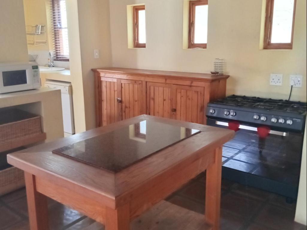 Temenos Retreat Hotel McGregor Room photo